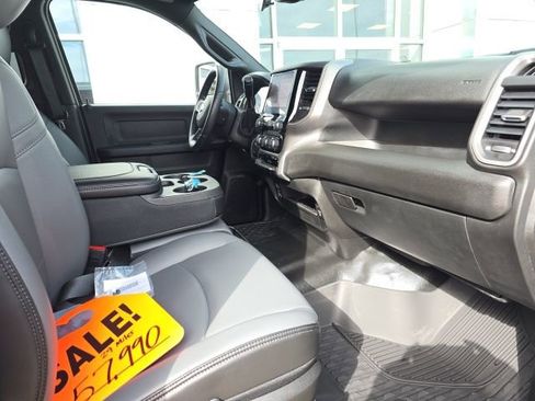 Used 2025 RAM 2500 Tradesman w/ Chrome Appearance Group image 12