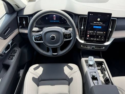 New 2026 Volvo XC90 B5 Core AWD/4WD image 17
