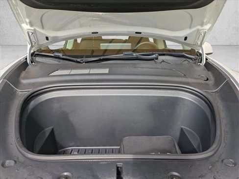 Used 2021 Tesla Model Y Long Range image 23