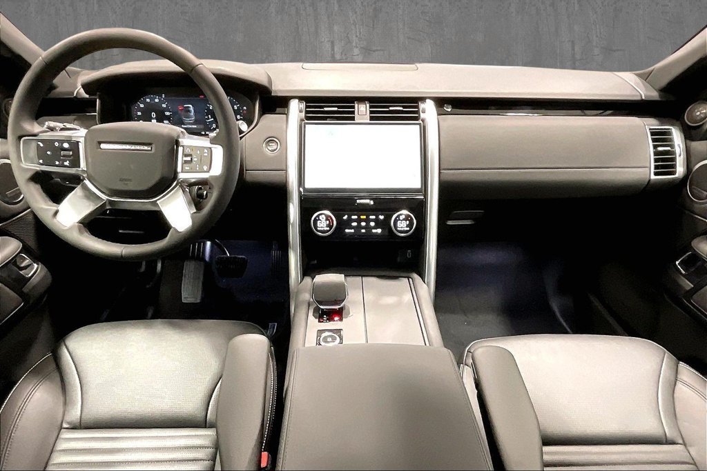 New 2026 Land Rover Discovery S AWD/4WD image 6