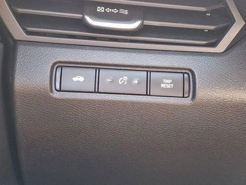 Used 2024 Nissan Altima 2.5 SV image 24