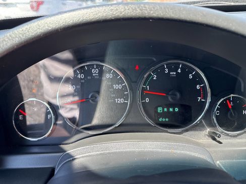 Used 2011 Jeep Liberty Sport AWD/4WD image 19
