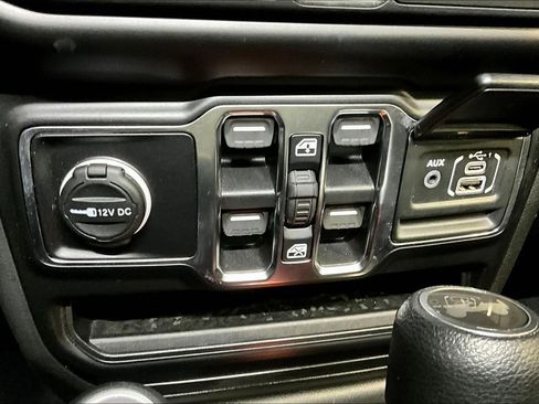 Used 2021 Jeep Wrangler Unlimited Sport image 15