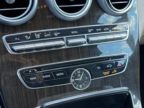 Used 2018 Mercedes-Benz C 300 Sedan image 19