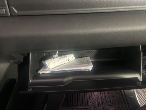 New 2026 RAM 1500 4x4 Crew Cab image 27