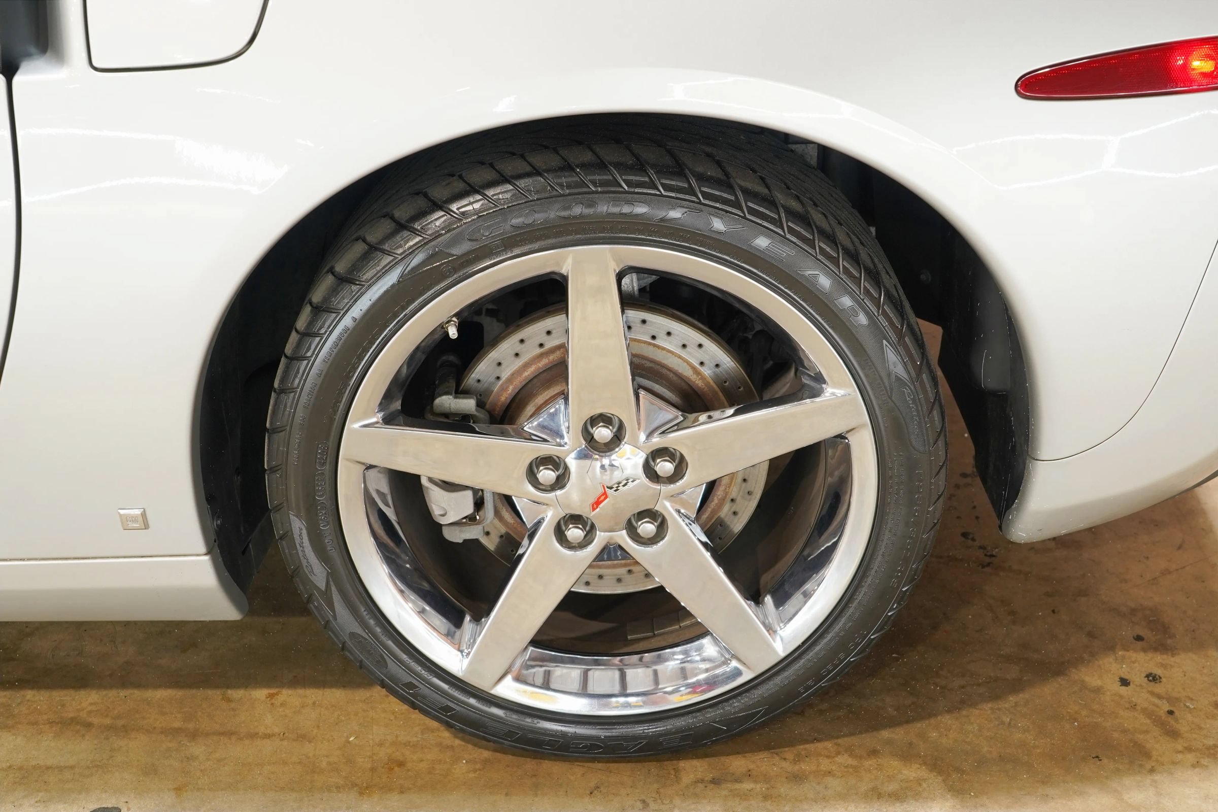 Used 2006 Chevrolet Corvette Coupe w/ Preferred Equipment Group RWD image 60