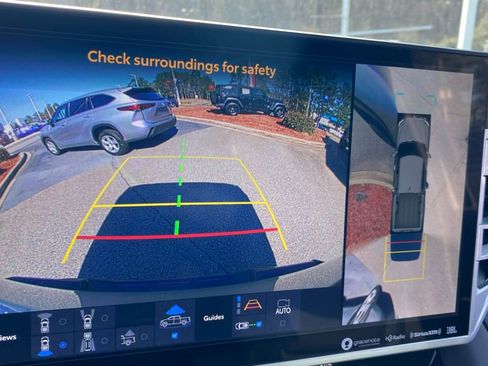 Used 2023 Toyota Tundra Platinum image 29