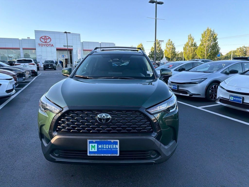Certified 2023 Toyota Corolla Cross LE w/ Moonroof Package AWD/4WD image 2