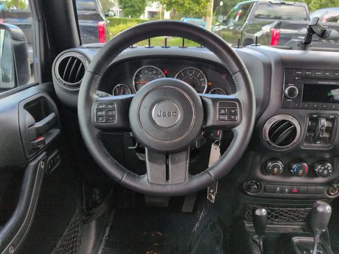 Used 2018 Jeep Wrangler Unlimited Sport S AWD/4WD image 15