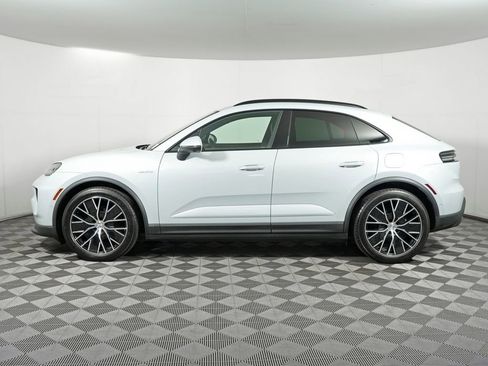 Used 2025 Porsche Macan 4 Electric w/ Premium Package AWD/4WD image 2