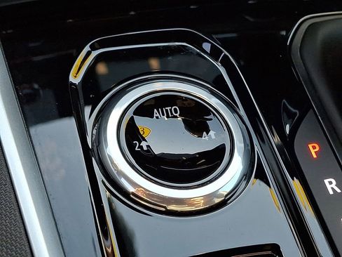Certified 2023 Chevrolet Colorado LT AWD/4WD image 25