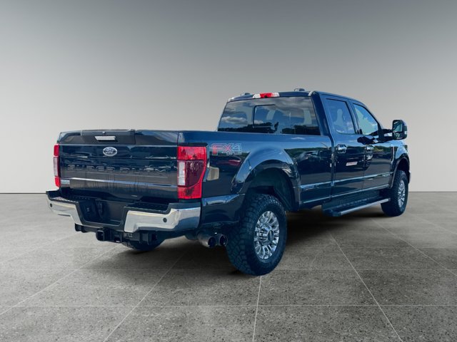 Used 2022 Ford F350 XLT w/ XLT Premium Package AWD/4WD image 4