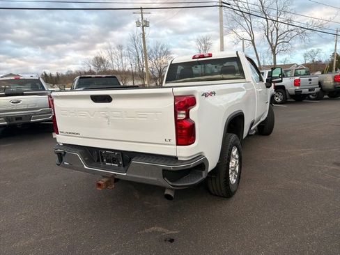 Used 2022 Chevrolet Silverado 2500 LT w/ Convenience Package image 8