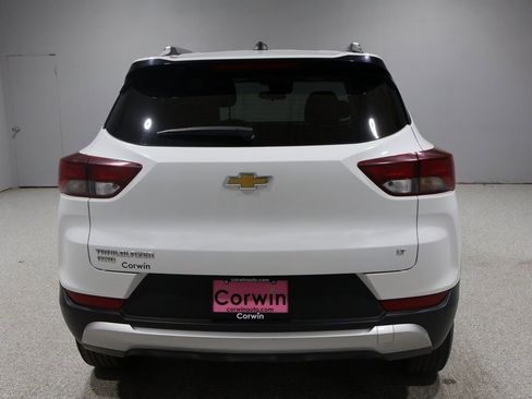 Used 2025 Chevrolet TrailBlazer LT image 3