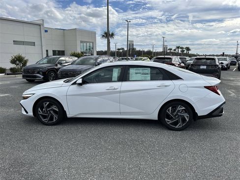 New 2026 Hyundai Elantra Limited image 12