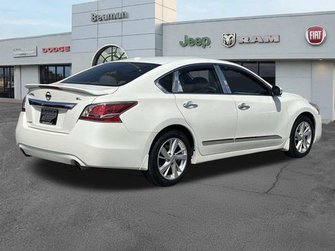 Used 2015 Nissan Altima 2.5 SL w/ Technology Package FWD image 7