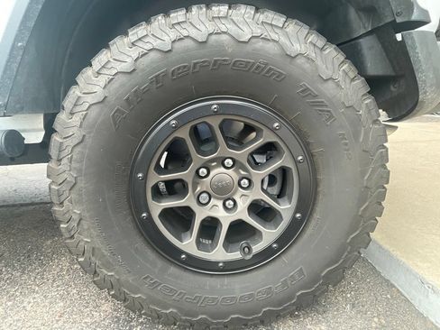 Used 2023 Jeep Wrangler Unlimited Rubicon 392 AWD/4WD image 38