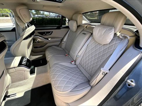 Used 2023 Mercedes-Benz S 580 S 580 image 21