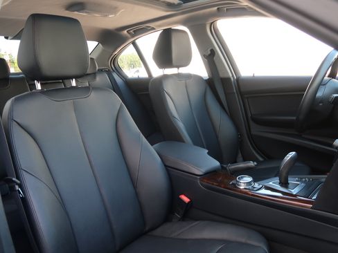 Used 2014 BMW 328i Sedan RWD image 13