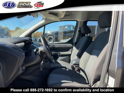 Used 2017 Ford Transit Connect XL image 9