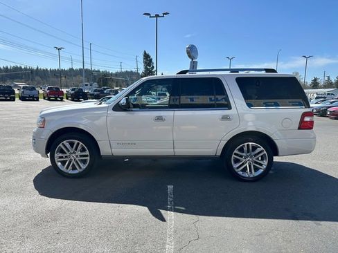 Used 2016 Ford Expedition Platinum AWD/4WD image 5