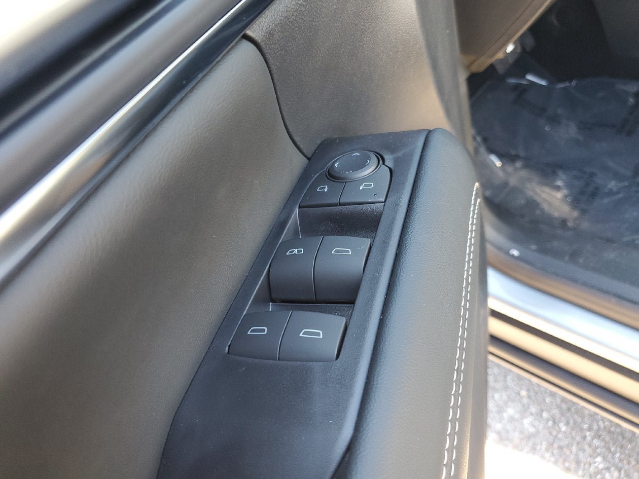 New 2027 GMC Terrain Elevation FWD image 18