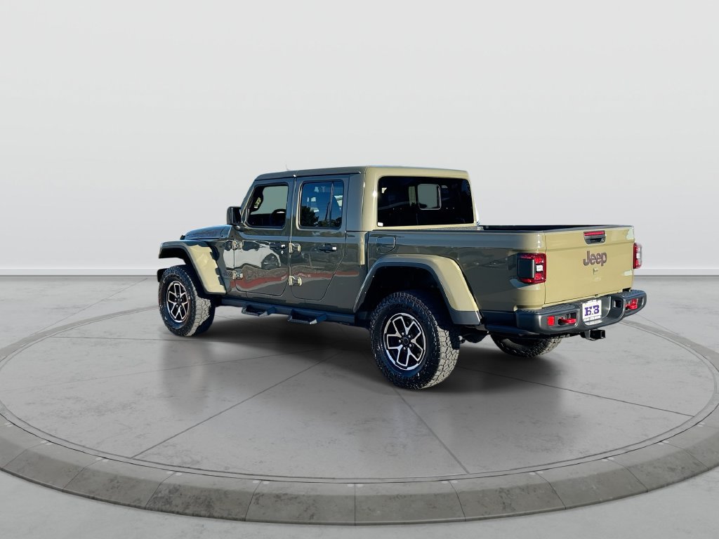 Used 2025 Jeep Gladiator Rubicon w/ Convenience Group AWD/4WD image 6