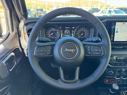 New 2026 Jeep Gladiator Mojave image 15