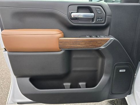 Used 2021 Chevrolet Silverado 2500 High Country w/ Z71 Off-Road Package image 45