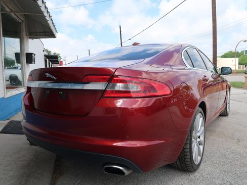 Used 2011 Jaguar XF Premium RWD image 8