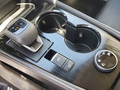 Used 2021 Nissan Rogue Platinum image 29