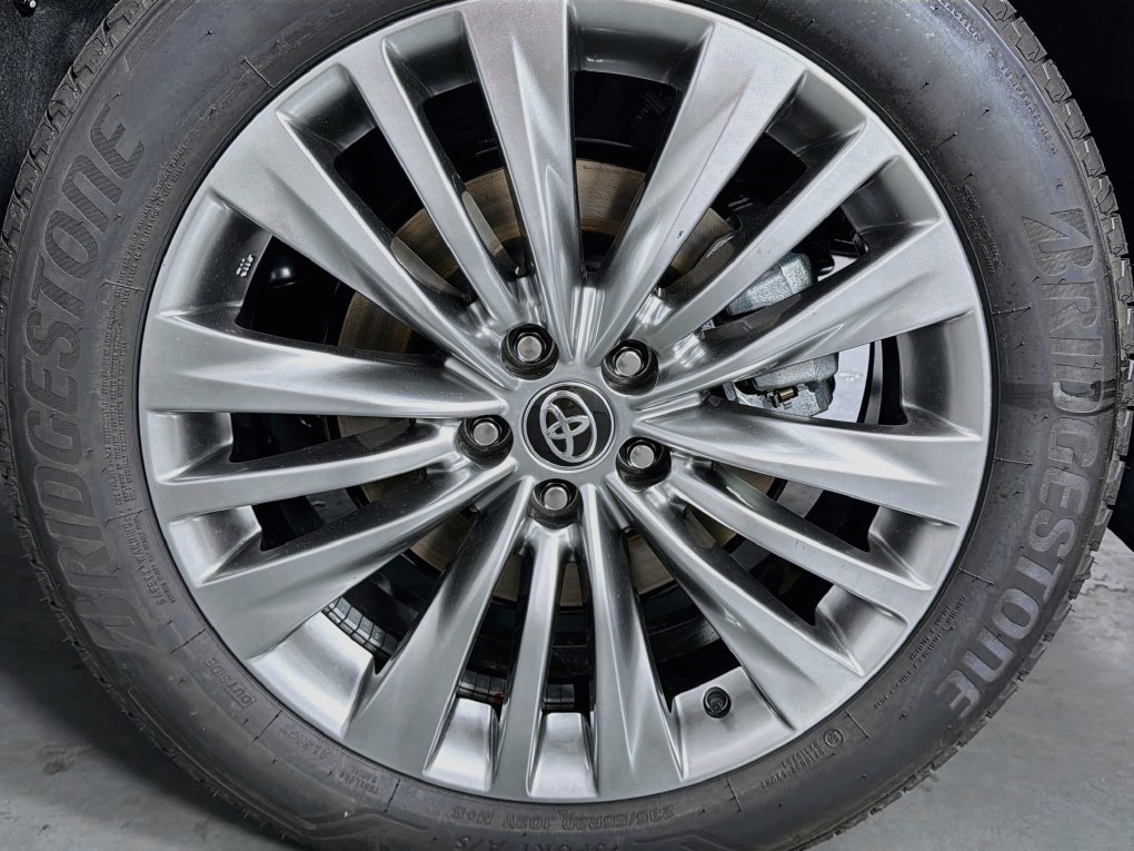 New 2026 Toyota Highlander Platinum AWD/4WD image 32