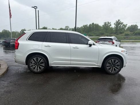 Used 2022 Volvo XC90 T5 Momentum w/ Climate Package AWD/4WD image 6