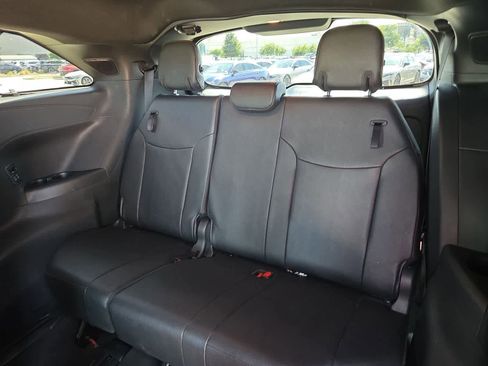 Used 2025 Toyota Sienna XSE w/ XSE Premium Package AWD/4WD image 35