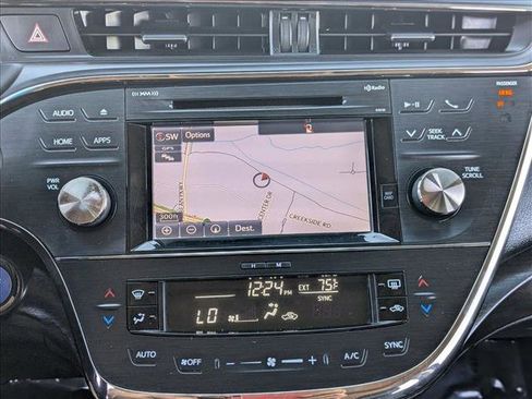 Used 2016 Toyota Avalon XLE Premium image 13