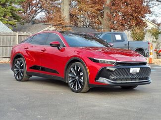 Used 2023 Toyota Crown Platinum video 2