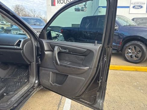 Used 2013 GMC Acadia SLT image 24