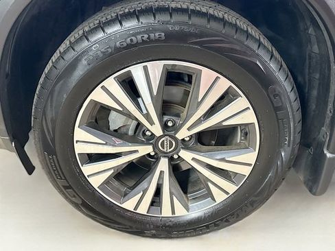 Used 2021 Nissan Rogue SV image 28