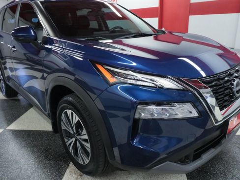 Used 2022 Nissan Rogue SV w/ SV Premium Package FWD image 36