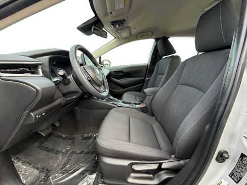 Used 2023 Toyota Corolla LE FWD image 5