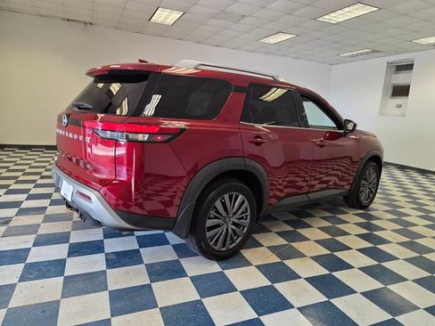 Used 2025 Nissan Pathfinder SL w/ SL Premium Package FWD image 7
