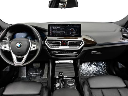 Used 2024 BMW X4 xDrive30i w/ Parking Assistance Package image 18