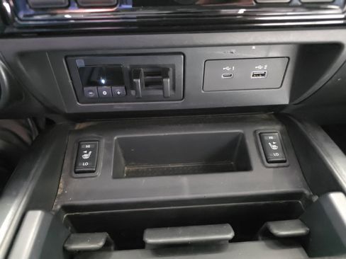 Used 2021 Nissan Titan PRO-4X w/ Pro-4x Convenience Package image 35