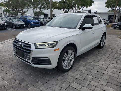 Used 2019 Audi Q5 2.0T Premium Plus w/ Premium Plus Package image 3