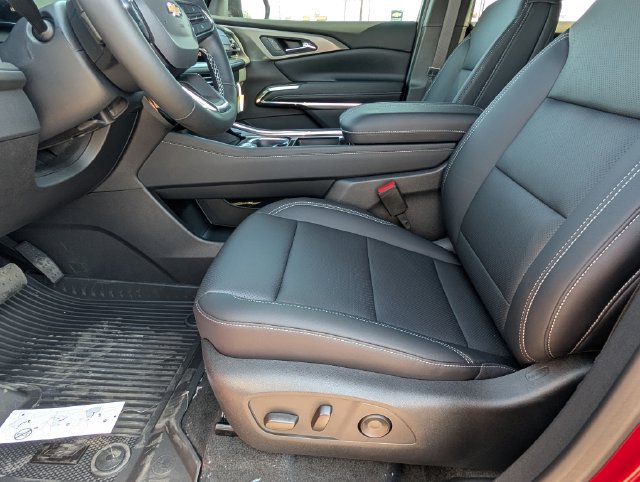 New 2027 Chevrolet Traverse LT w/ Driver Confidence Package FWD image 10