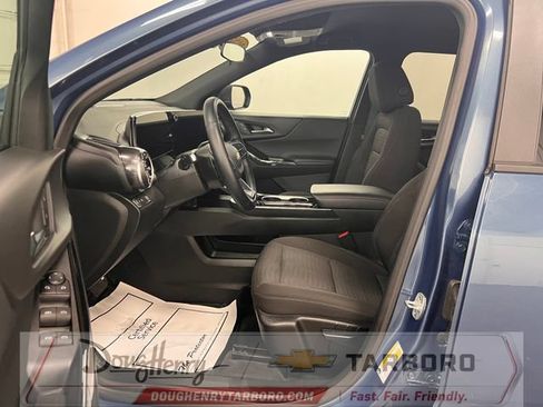 Used 2025 Chevrolet Equinox LT FWD image 29