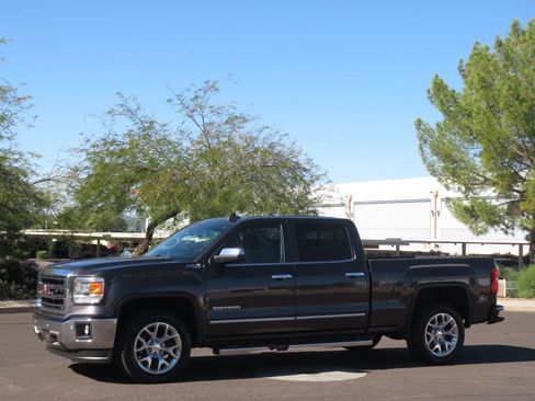 Used 2015 GMC Sierra 1500 SLT w/ SLT Crew Cab Value Package image 1
