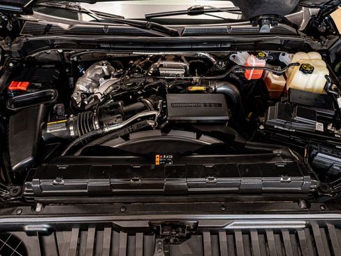 Used 2022 GMC Sierra 2500 Denali w/ Denali Black Diamond Edition image 27