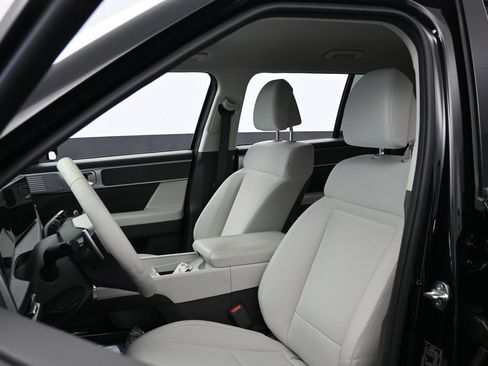 Used 2024 Hyundai Santa Fe SE FWD image 10