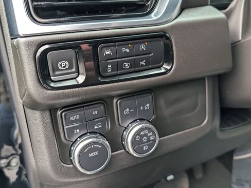 Certified 2025 GMC Yukon Denali w/ Sun & Power Step Package image 24